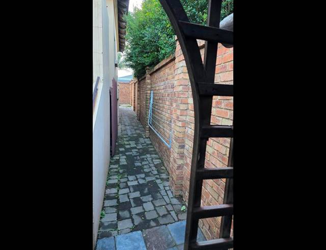 3 BEDROOM HOUSE FOR SALE IN ALBEMARLE